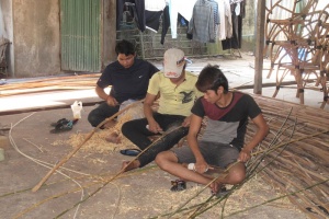 Производство ротанговой мебели в Камбодже