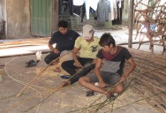 Производство ротанговой мебели в Камбодже