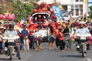 В Сиануквиле начался ежегодный карнавал