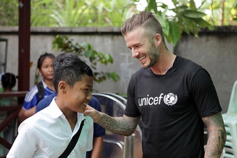 Дэвид Бекхэм посетил Камбоджу в рамках благотворительной миссии