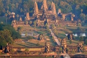 СМИ: Неизвестный храм X века обнаружен в Камбодже