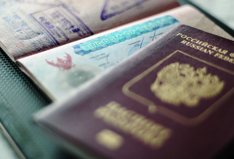 Миграционные карточки для иностранцев в Тае останутся в силе