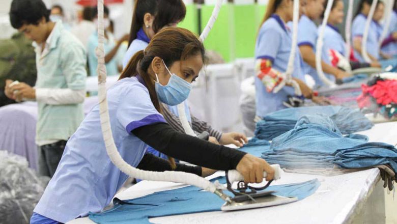 Швейный сектор Камбоджи сталкивается с ростом затрат и падением заказов