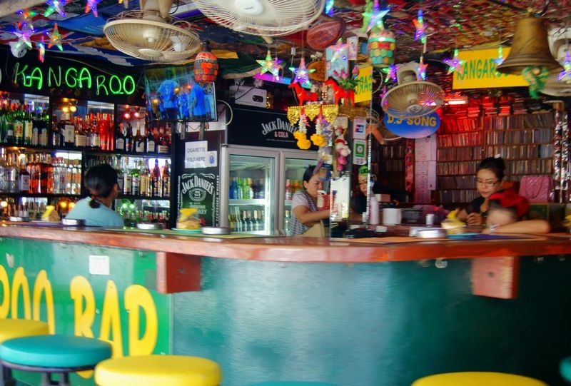 Минздрав и бары Патонга единодушны в вопросе рекламы алкоголя