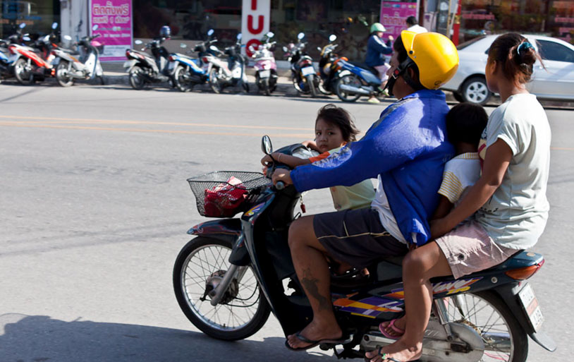 В Таиланде из-за Covid разрешили вождение с просроченными водительскими правами