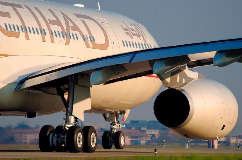 На борту Etihad Airways во время полета скончался пассажир