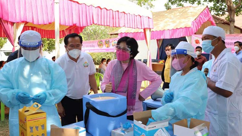 В Камбодже созданы мобильные медицинские бригады для повторной вакцинации