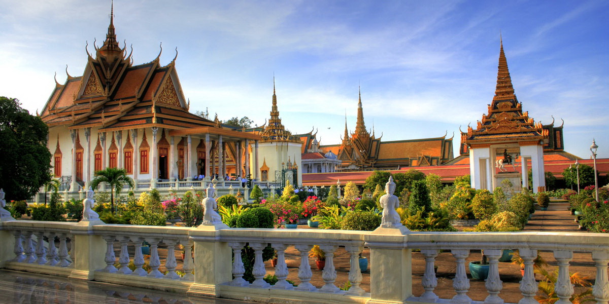 В Пномпене проходит фотовыставка, посвященная 60-й годовщине установления дипотношений КНР и Камбоджи