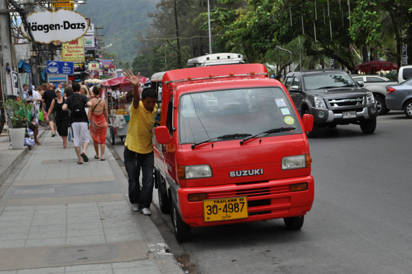 Патонгские таксисты продолжат борьбу за свои стойки