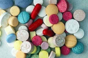 В Паттайе задержана малолетка с 55 таблетками метамфетамина