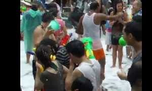 Songkran Pattaya water fighting พัทยา สงกรานต์