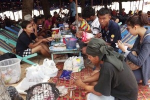 Тайские туристы предпочитают пляж Джомтьен