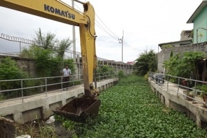 Новая очистка канала Нок Янг в Наклуа