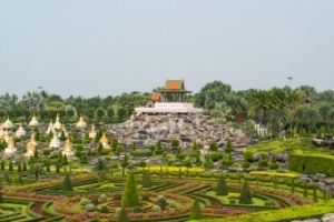 В парке Nong Nooch Tropical Garden - Французский Сад