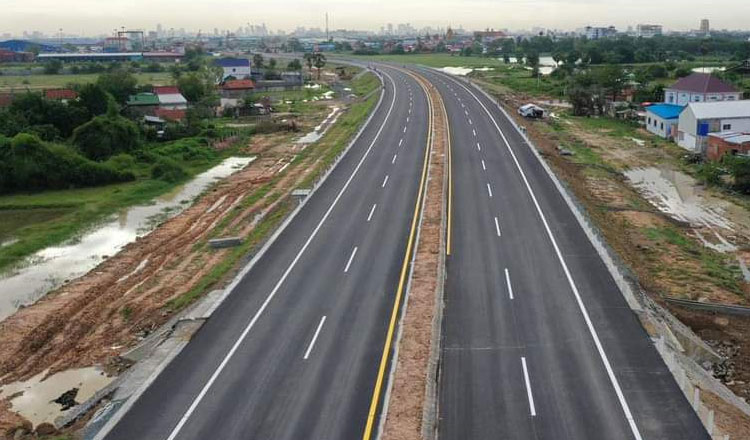 Скоростная автомагистраль Пномпень-Сиануквиль завершена на 95%