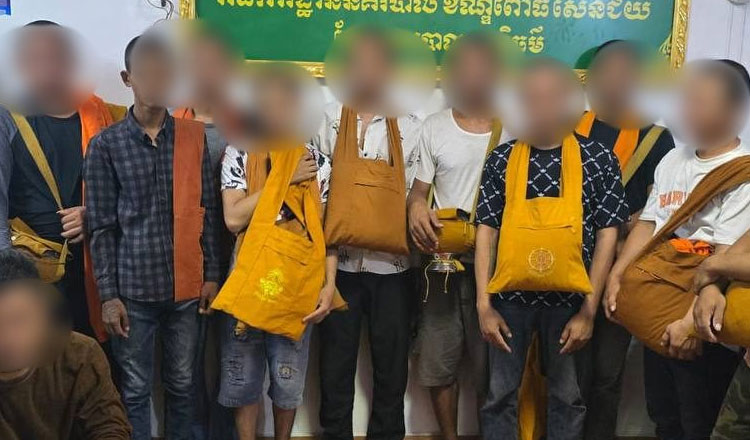 В Пномпеня арестованы мошенники выдающие себя за монахов