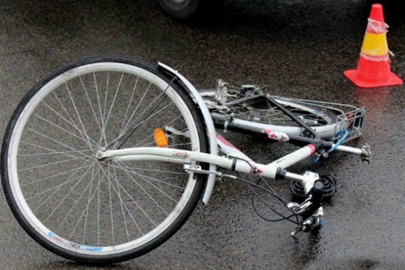 Пожилая велосипедистка погибла под колесами авто на Thepkrasattri Rd