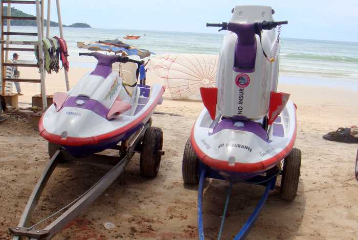 Прокатчики аквабайков снова смогут парковать трейлеры на пляже в Патонге