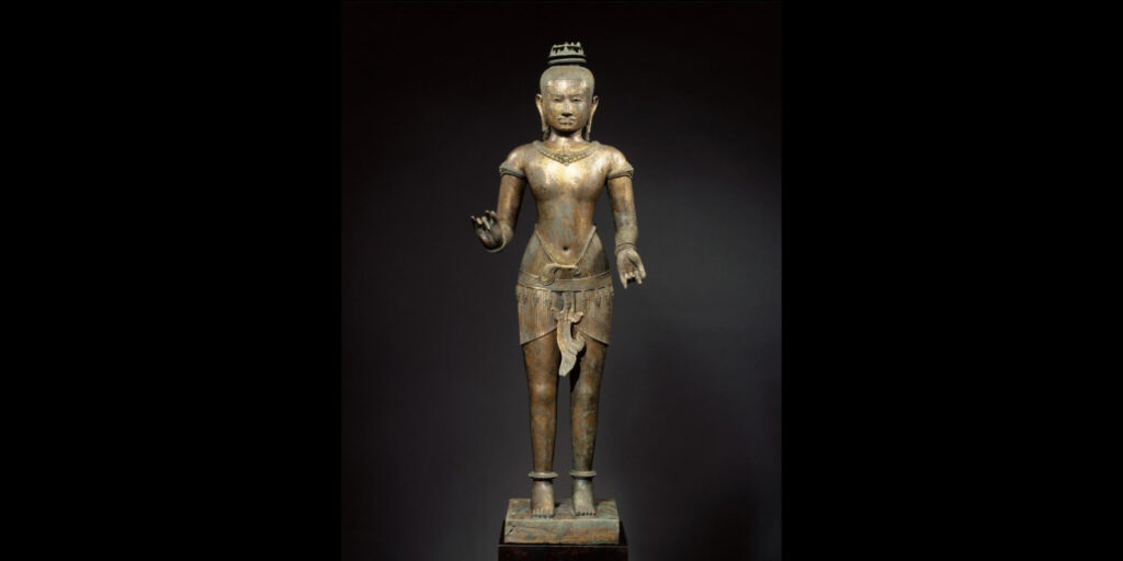 Похищенные бронзовые статуи вернулись в Таиланд из США