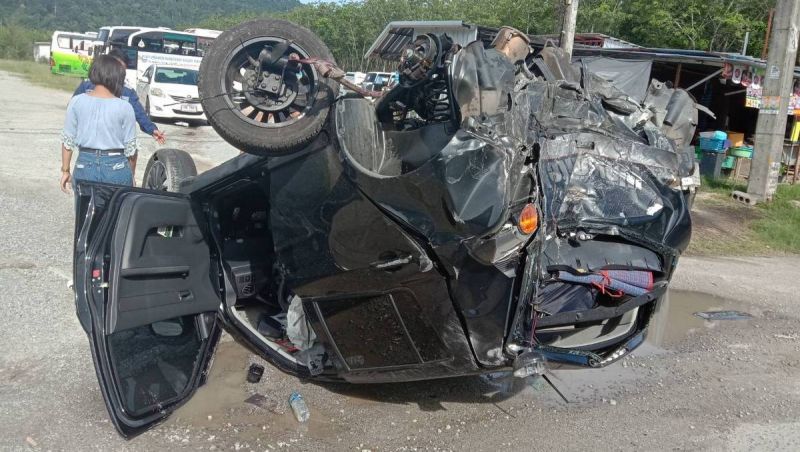 Водитель легковушки чудом выжил в серьезной аварии в Таланге