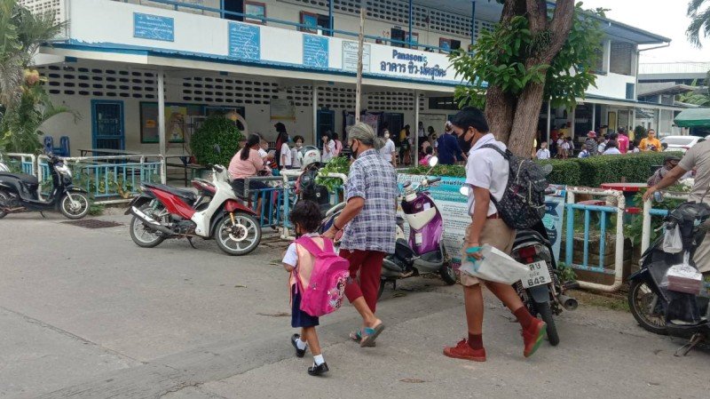 Тайские школы возобновили работу