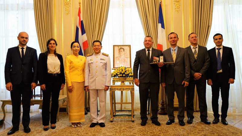 Пхукетский экспат получил тайскую королевскую награду за спасение детей из пещеры Тхам-Луанг