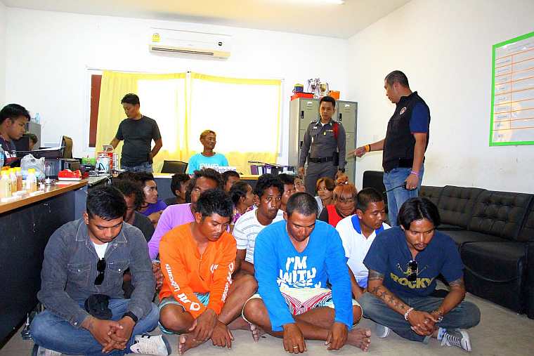 На острове Ко Лан возле Паттайи начались массовые аресты