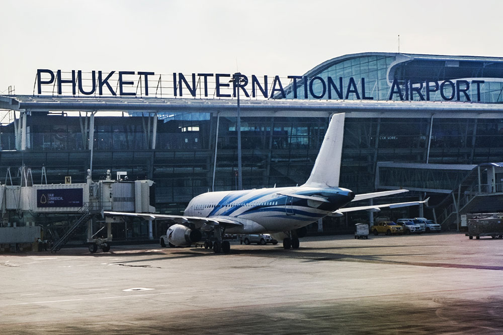 В общей сложности 17 рейсов не смогли совершить посадку на Пхукете из-за погодных условий 30 июня