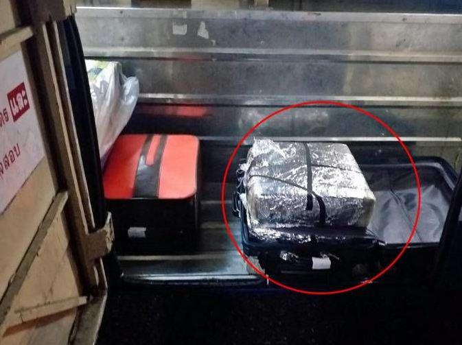 Тайского полицейского поймали на перевозке 198 тысяч таблеток метамфетамина