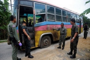 Автобус со школьниками попал в аварию на востоке Таиланда (18+)