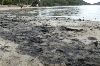 Разлив нефти - Самуи ( The oil spill - Koh Samui )