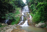 Водопад На Муанг (Na Muang) на Самуи. Тайланд.