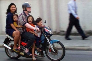Рассматривается законопроект о запрете перевозки детей на мотоциклах
