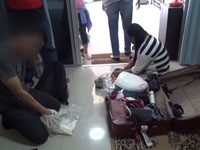 В Таиланде сотрудники ФСКН задержали девять россиян с кокаином