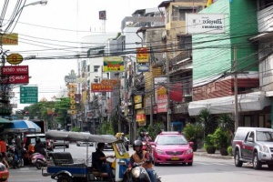 Тайские приметы: Почему тайцы боятся перекрестков трех дорог