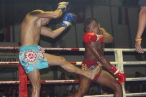 Тайский бокс между чемпионами на острове Самуи