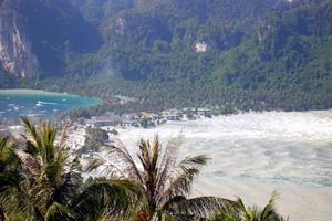 Как работает система предупреждения цунами в Тайланде