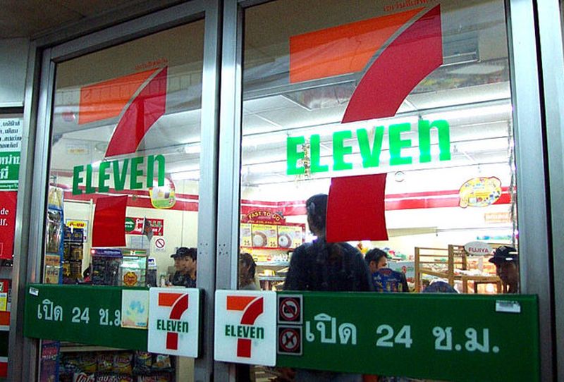 Сеть 7-Eleven прекратила продажу разливного пива