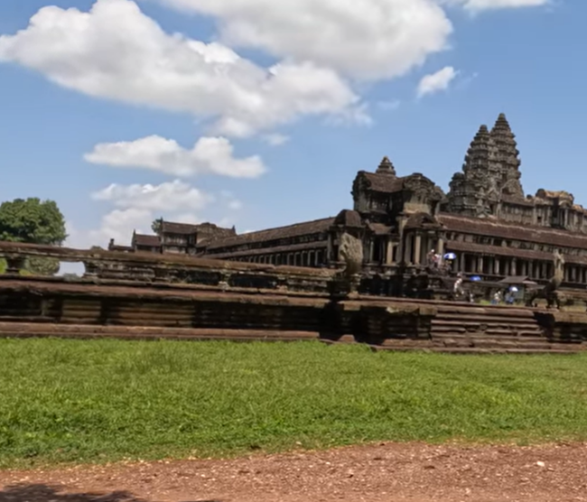 Ангкор Ват самый большой храмовый комплекс в мире Angkor Wat is the largest temple complex