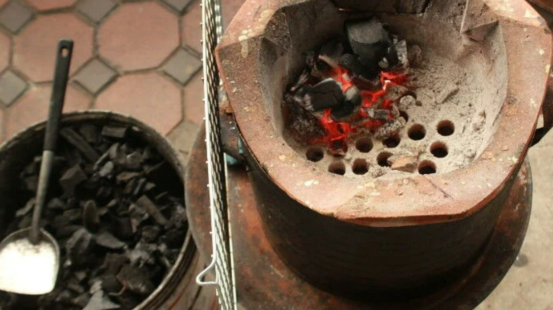 Минэнерго Таиланда призывает потребителей использовать угольные печи