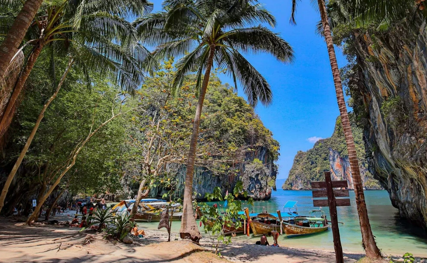 Власти Таиланда продлят срок разрешенного нахождения в стране для иностранных туристов