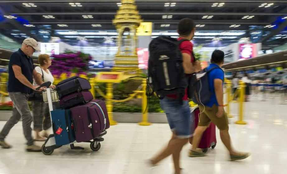 Министр туризма убежден, что туристический сбор в 300 бат с каждого въезжающего иностранца необходим