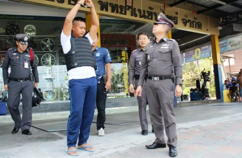 Полиция Таиланда сообщила об аресте студента из Чианг-Мая торговавшего пистолетами