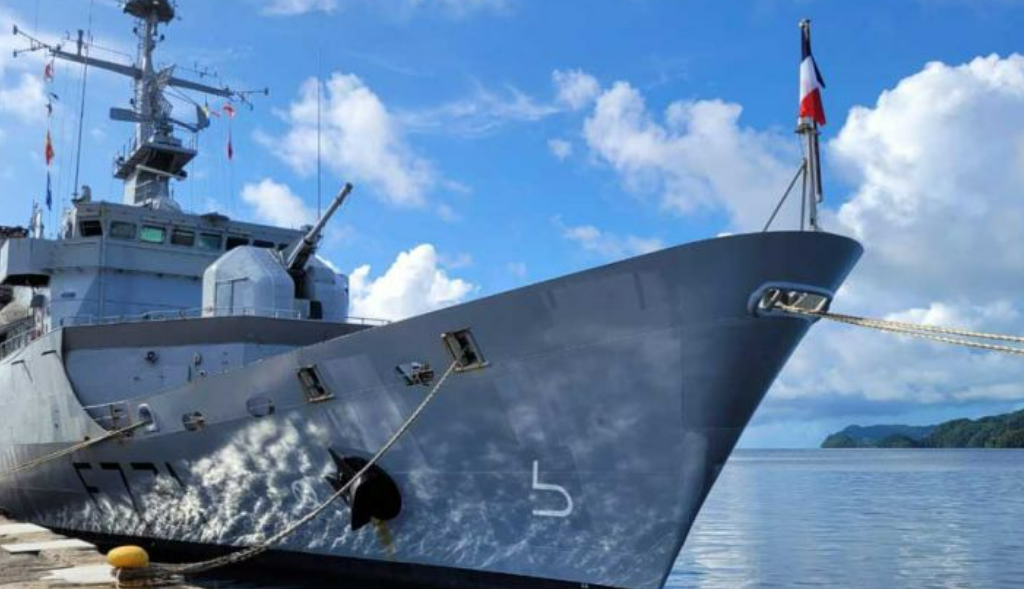 Французский фрегат планирует зайти в порт Сиануквиля 24 марта