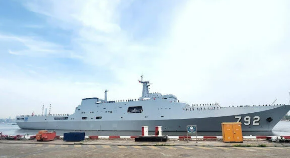 Таиланд приветствует новый десантный корабль китайской постройки