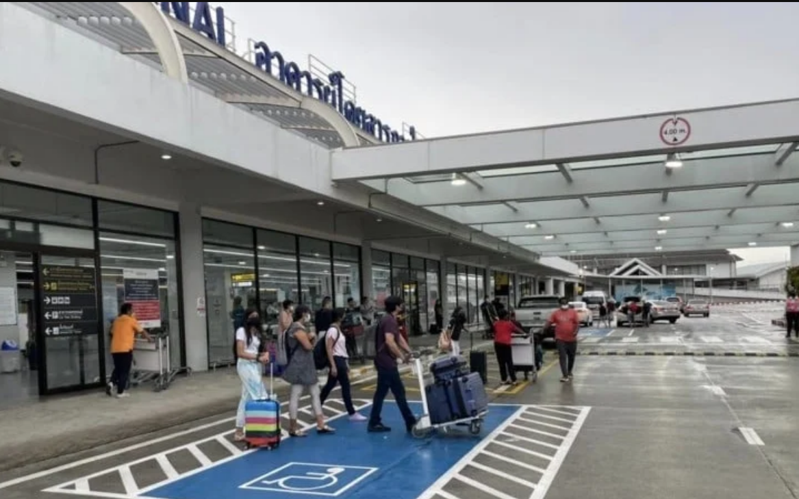 В аэропорту Пхукета создадут зону для такси