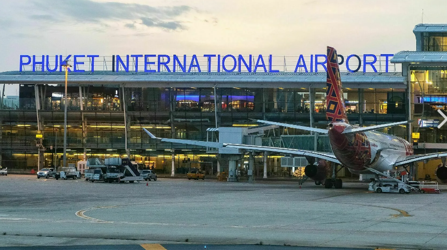 В аэропорту Пхукета произошел новый сбой в графике приема и отправки рейсов