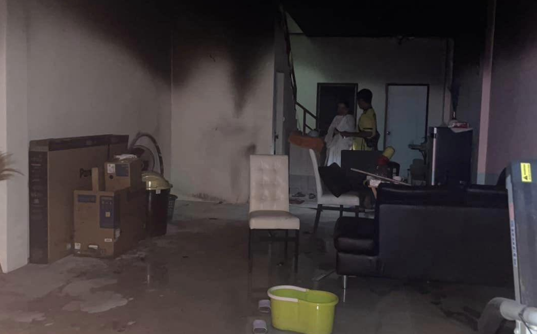 Пожарные потушили пожар, уничтоживший стиральную машину в доме в Раваи