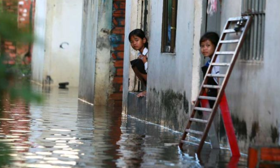 Предупреждение о наводнении объявлено из-за новых ливней в Камбодже