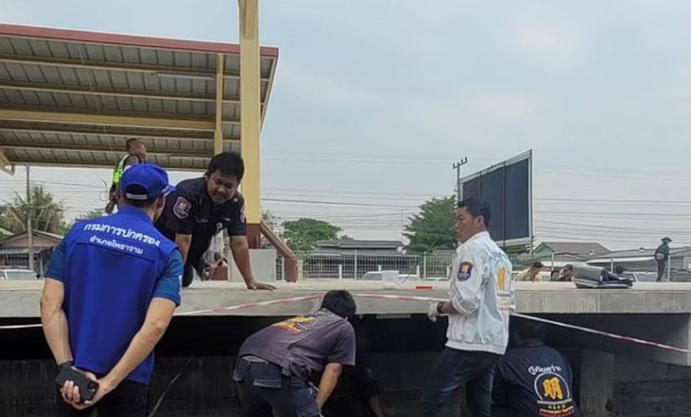 Турист выпал из движущегося поезда в Таиланде и не выжил